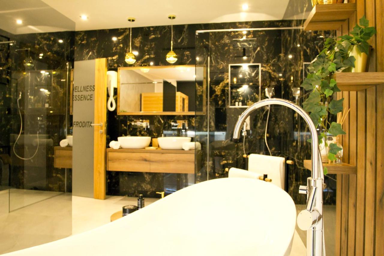 Afrodita Wellness Essence พลิตวิชกา เยเซรา ภายนอก รูปภาพ
